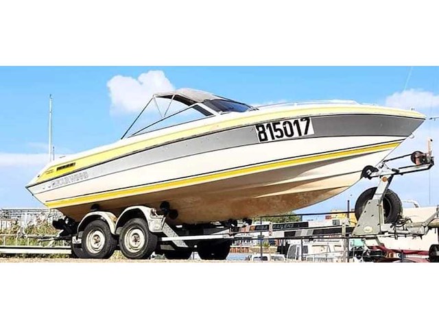 Four winns v8 - 10 persoons boot met romp zit - speedboot - afbeelding 4 van  9