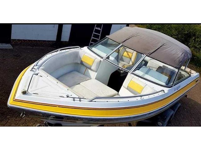 Four winns v8 - 10 persoons boot met romp zit - speedboot - afbeelding 11 van  12