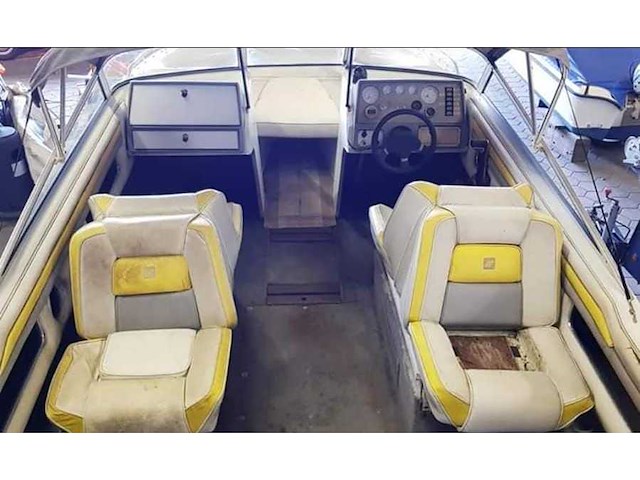Four winns v8 - 10 persoons boot met romp zit - speedboot - afbeelding 6 van  9