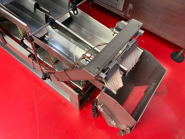 Fp packaging machinery vffs verticale vorm-, vul- en sealmachine inclusief rvs portioneer vulunit - afbeelding 22 van  34