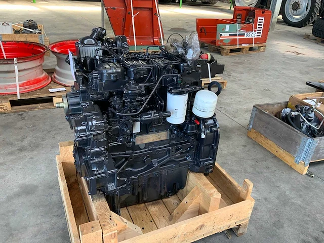 Fpt 4 cilinder motor - afbeelding 1 van  9