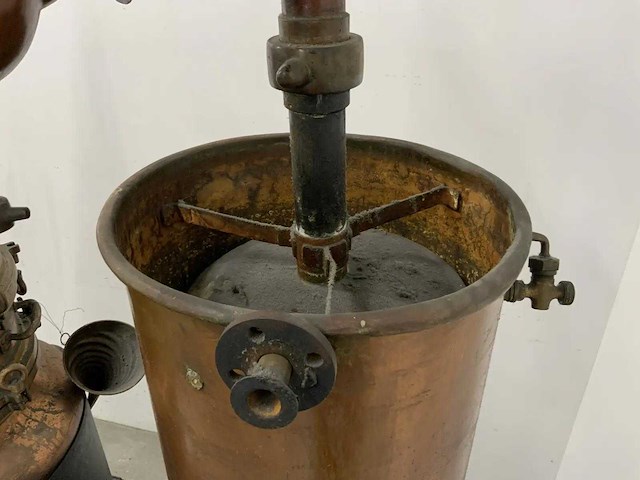 Fr. d'hondt - decoratieve antieke distilleerketel - afbeelding 12 van  12