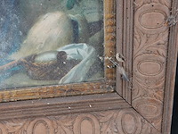 Fraai bestoken oude houten lijst met religieus tafereel - afbeelding 4 van  5