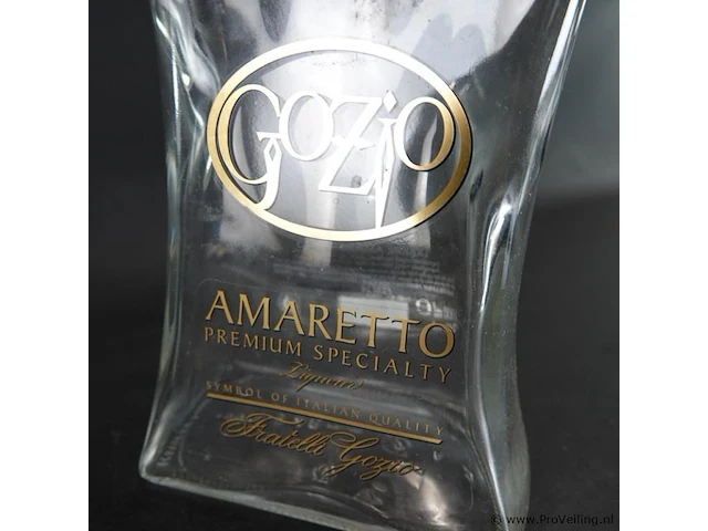 Fraai gevormde gozio amaretto fles - afbeelding 3 van  5