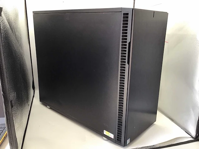 Fractal design fd-ca-def-r6-bk stealth game computer behuizing - afbeelding 2 van  6
