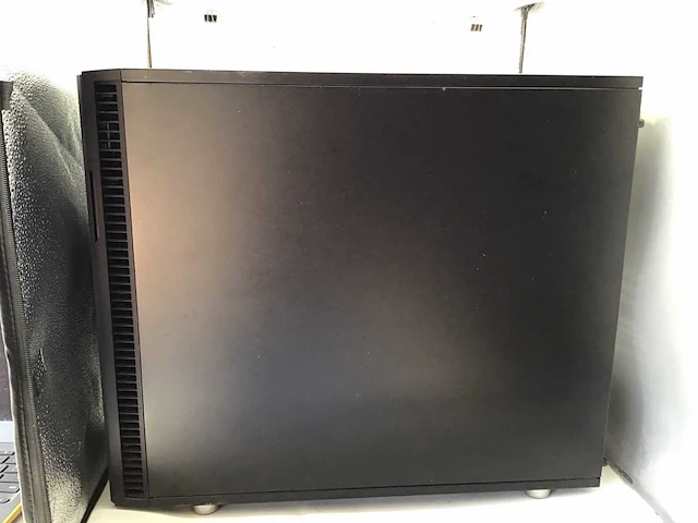 Fractal design fd-ca-def-r6-bk stealth game computer behuizing - afbeelding 5 van  6