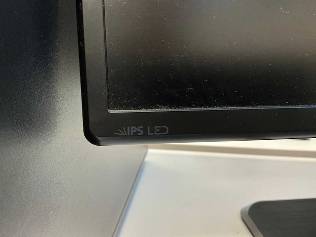 Fractal desktop met monitor - afbeelding 5 van  8