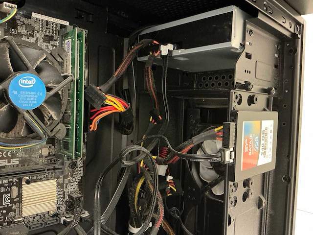 Fractal desktop met monitor - afbeelding 8 van  8