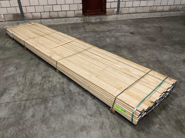 Fraké plank - 545x7,5x2,3 cm (35x) - afbeelding 1 van  3