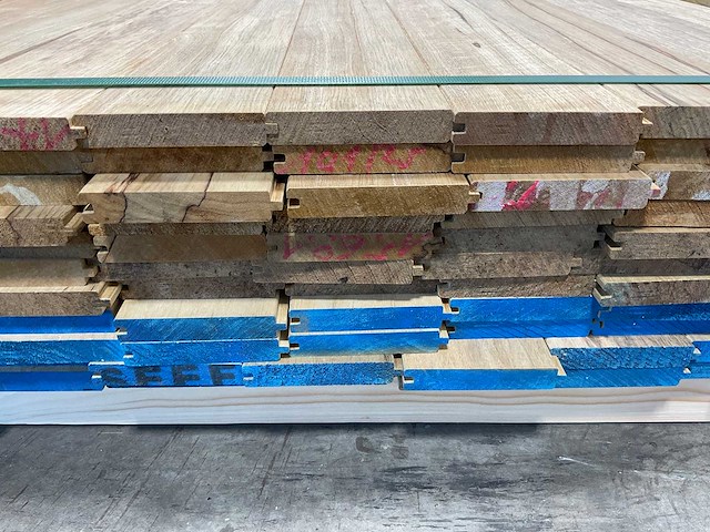 Fraké plank mes- en groef verbinding 215x11,7x2 cm (96x) - afbeelding 7 van  9
