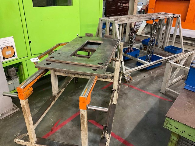 Frame met hijskettingen en met kantelinrichting - afbeelding 2 van  12