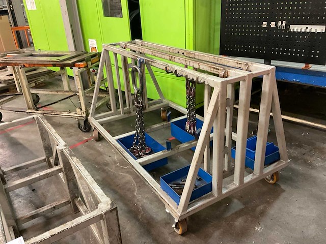 Frame met hijskettingen en met kantelinrichting - afbeelding 1 van  12