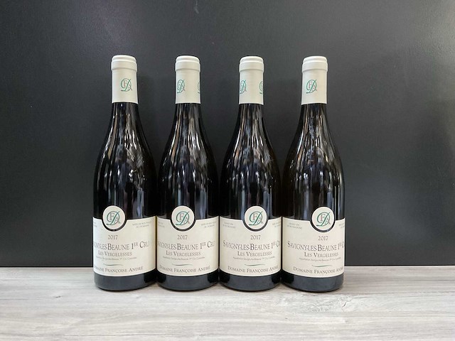 Francoise andre savigny-les-beaune 1er cru vergelesses 2017 (4x) - afbeelding 1 van  3
