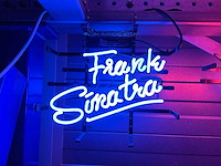 Frank sinatra glas neon decoratie - afbeelding 1 van  1