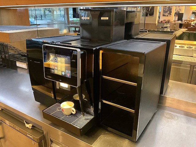 Franke - a 600 - volautomatische koffiemachine - afbeelding 1 van  11