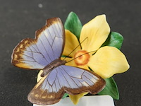 Franklin mint biscuitporseleinen vlinderbeeldje uit de serie "butterflies of the world" - afbeelding 1 van  5