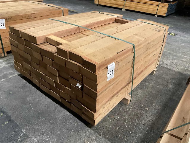 Frans eiken planken 52 mm ca. 0,440 m³ - afbeelding 1 van  3