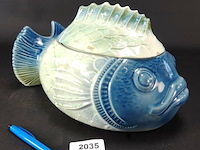 Frans porseleinen vis als dekselschaal - afbeelding 1 van  5