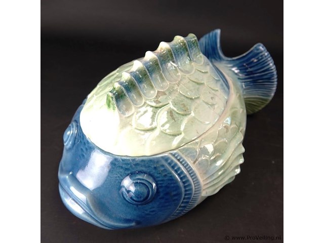 Frans porseleinen vis als dekselschaal - afbeelding 2 van  5
