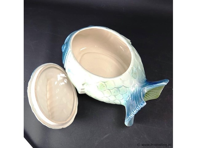 Frans porseleinen vis als dekselschaal - afbeelding 4 van  5