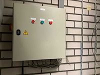 Frans pulles filterafzuiginstallatie v.v. mobiele stofopvangunit, besturingskast - afbeelding 6 van  8