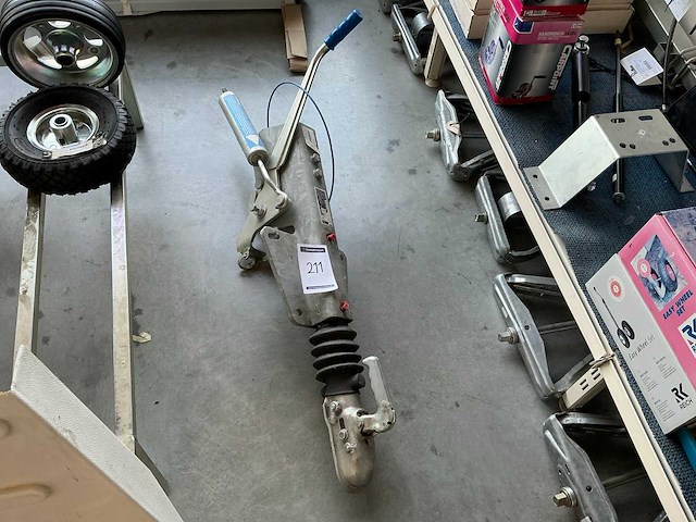 Frans schlegl sfv 20 oplooprem met kogelkoppeling - afbeelding 1 van  5