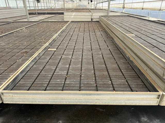 Frans van zaal aluminium kweektafel systeem - afbeelding 14 van  17