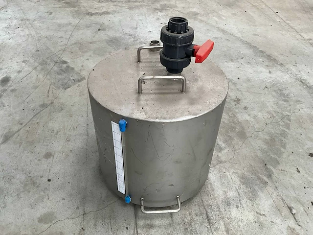 Frans veugen - tank k4 - teelt systeem - afbeelding 2 van  5