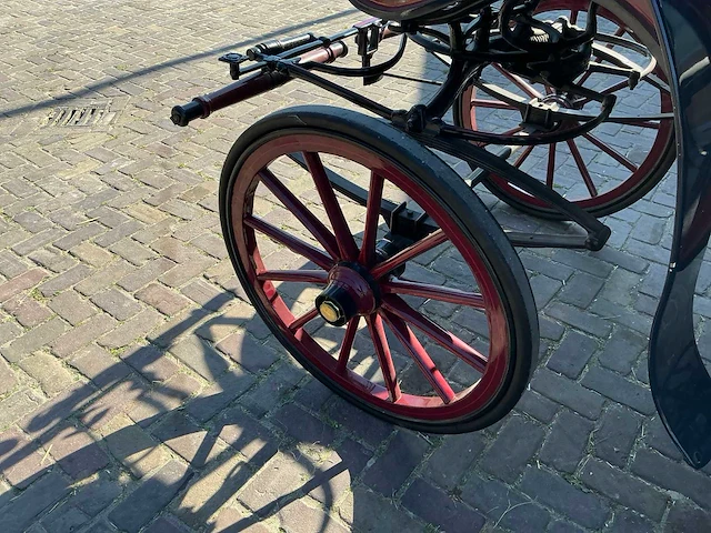 Frans victoria rijtuig - afbeelding 15 van  16