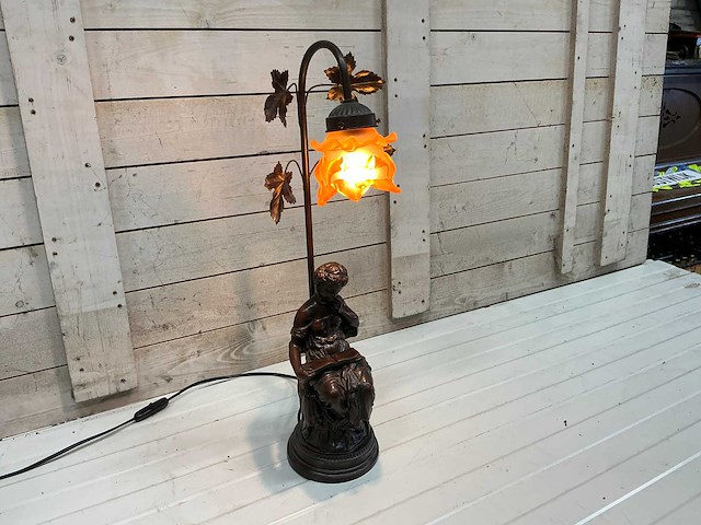 Franse figuratieve bronzen lamp lezende dame (jaren 70) - afbeelding 2 van  8