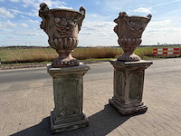 Franse stijl champagne vaas met sokkel (2x) - afbeelding 3 van  6