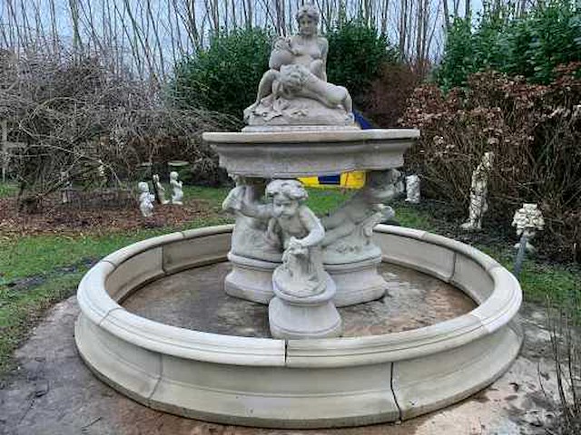 Franse stijl putti fontein - afbeelding 3 van  7