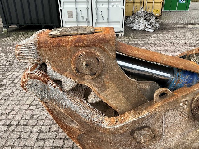 Frd / furukawa betonvergruizer - afbeelding 3 van  16