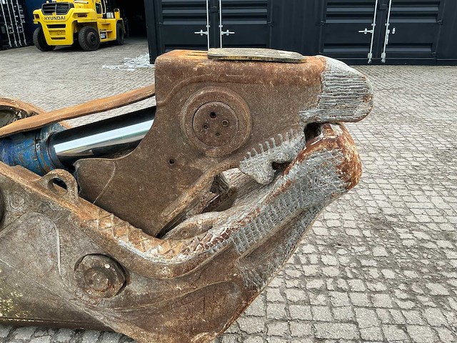 Frd / furukawa betonvergruizer - afbeelding 5 van  16