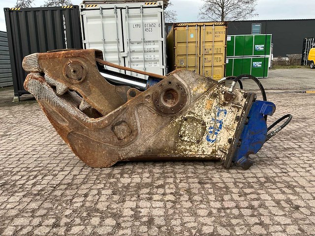 Frd / furukawa betonvergruizer - afbeelding 14 van  16