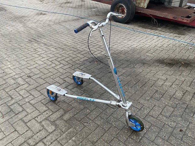 Free lxx step - afbeelding 2 van  8