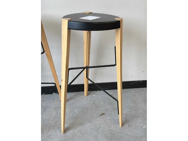 Free modern barkruk (4x) - afbeelding 2 van  3