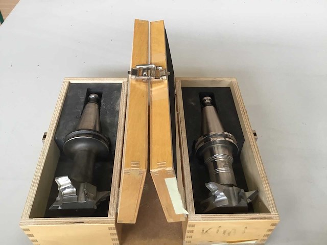 Freesgereedschap (2x) - afbeelding 1 van  2