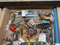 Freeskoppen, boren en hulpstukken in lade. - afbeelding 3 van  5