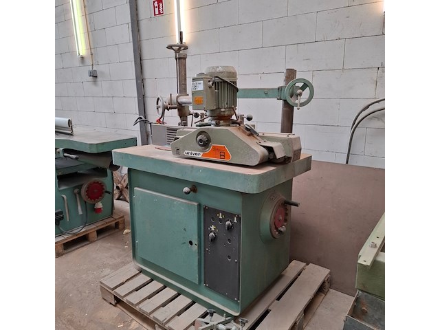 Freesmachine - afbeelding 5 van  12
