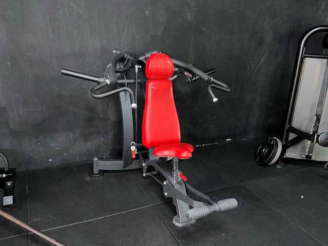 Freeweight deltoid press krachtstation - afbeelding 1 van  4