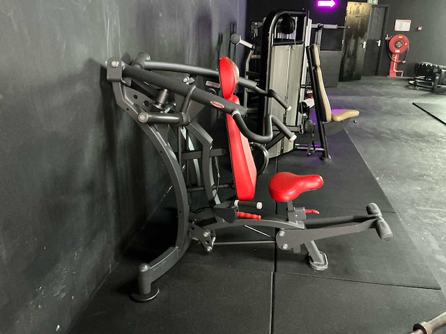 Freeweight deltoid press krachtstation - afbeelding 2 van  4