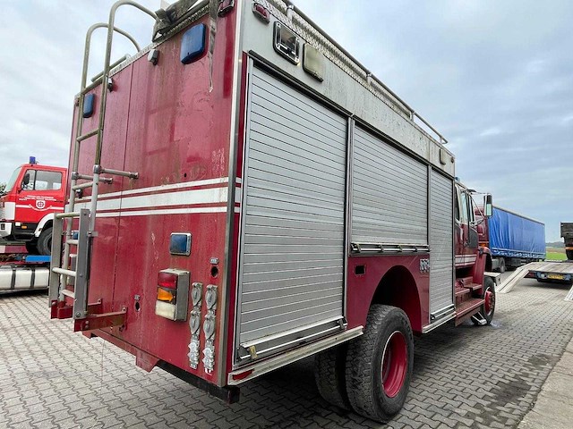 Freighliner 4x4 - vrachtwagen brandweerauto - afbeelding 9 van  13
