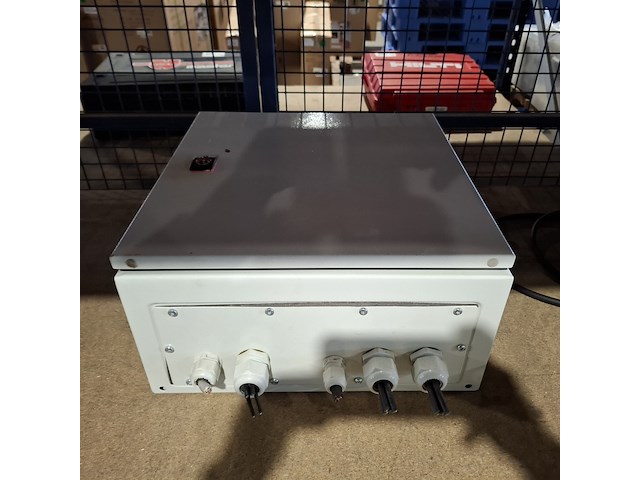 Frequentie regelaar met schakelkast, zwart - afbeelding 6 van  7