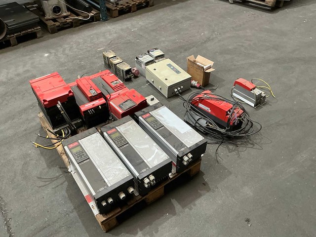 Frequentieregelaars diversen - afbeelding 1 van  15