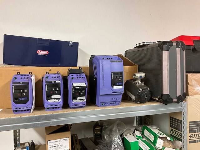 Frequentieregelaars en toebehoren - afbeelding 2 van  5