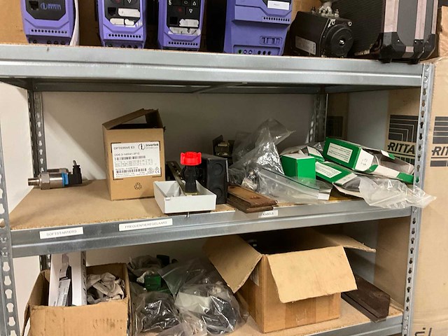 Frequentieregelaars en toebehoren - afbeelding 3 van  5