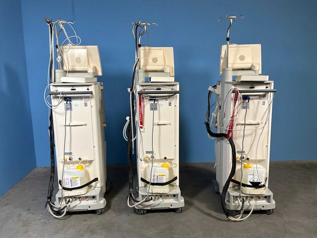Fresensius medical care - 5008 - dialysis equipment (3x) - afbeelding 4 van  10