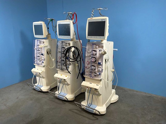 Fresensius medical care - 5008 - dialysis equipment (3x) - afbeelding 1 van  6