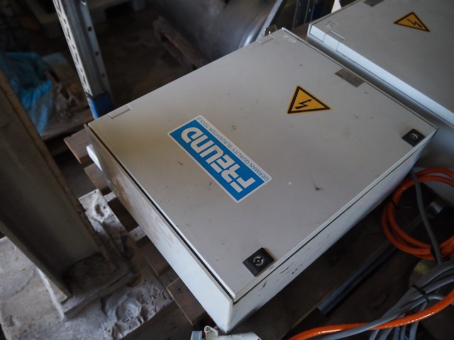 Freund - afbeelding 9 van  10